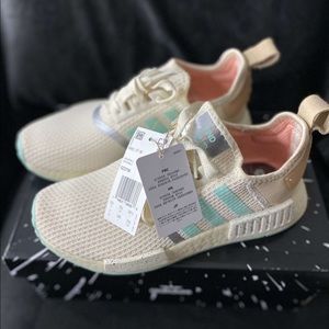 Adidas NMD R1 Star Wars mandalorian yoda shoes BNB